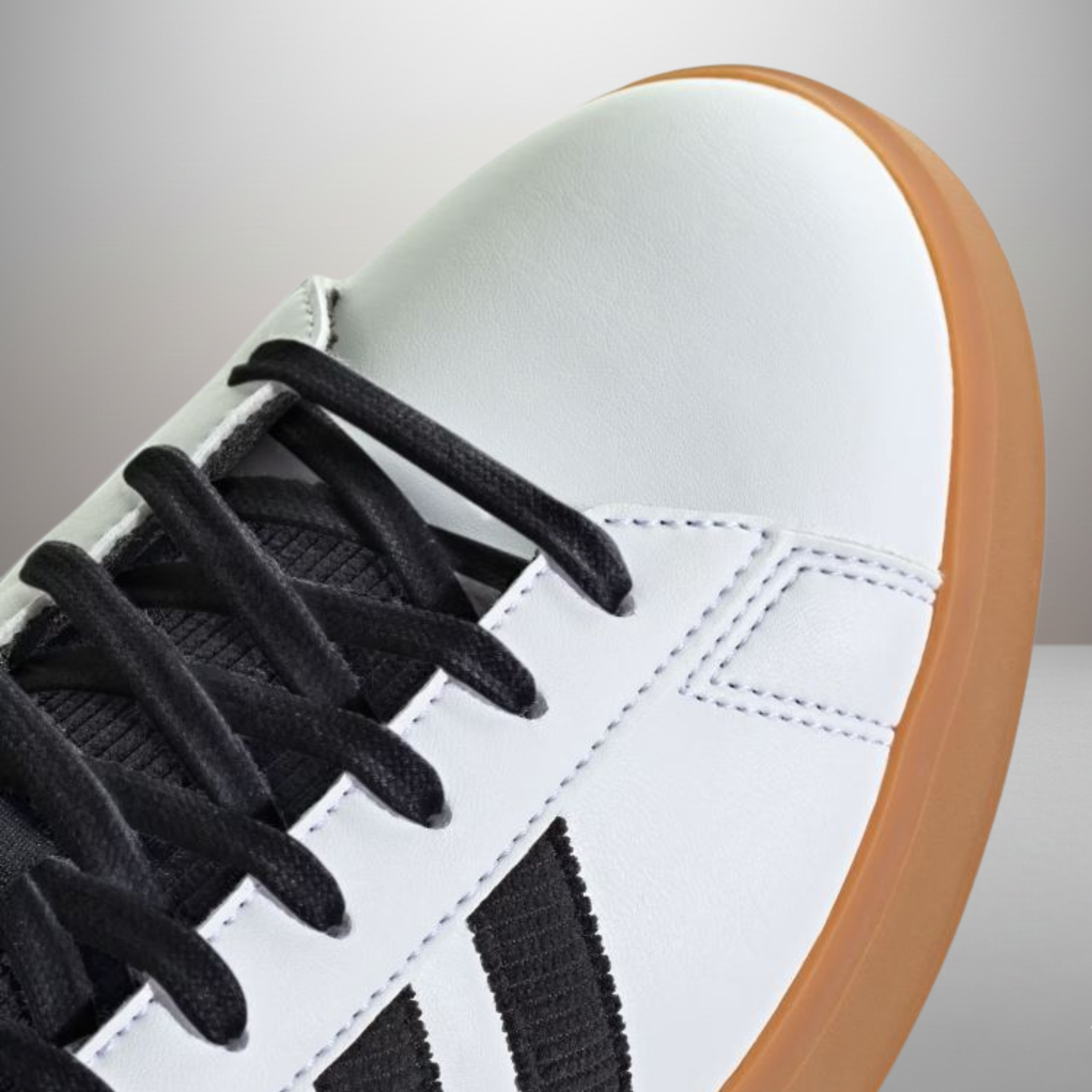 Zapatillas Adidas Grand Court 2.0 blanco talla 44 vista delantera de la puntera