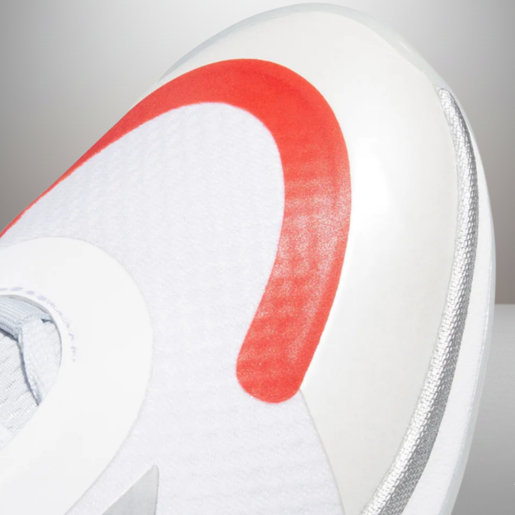 Zapatillas Adidas Legends Low gris talla 44 2/3 vista delantera de la puntera