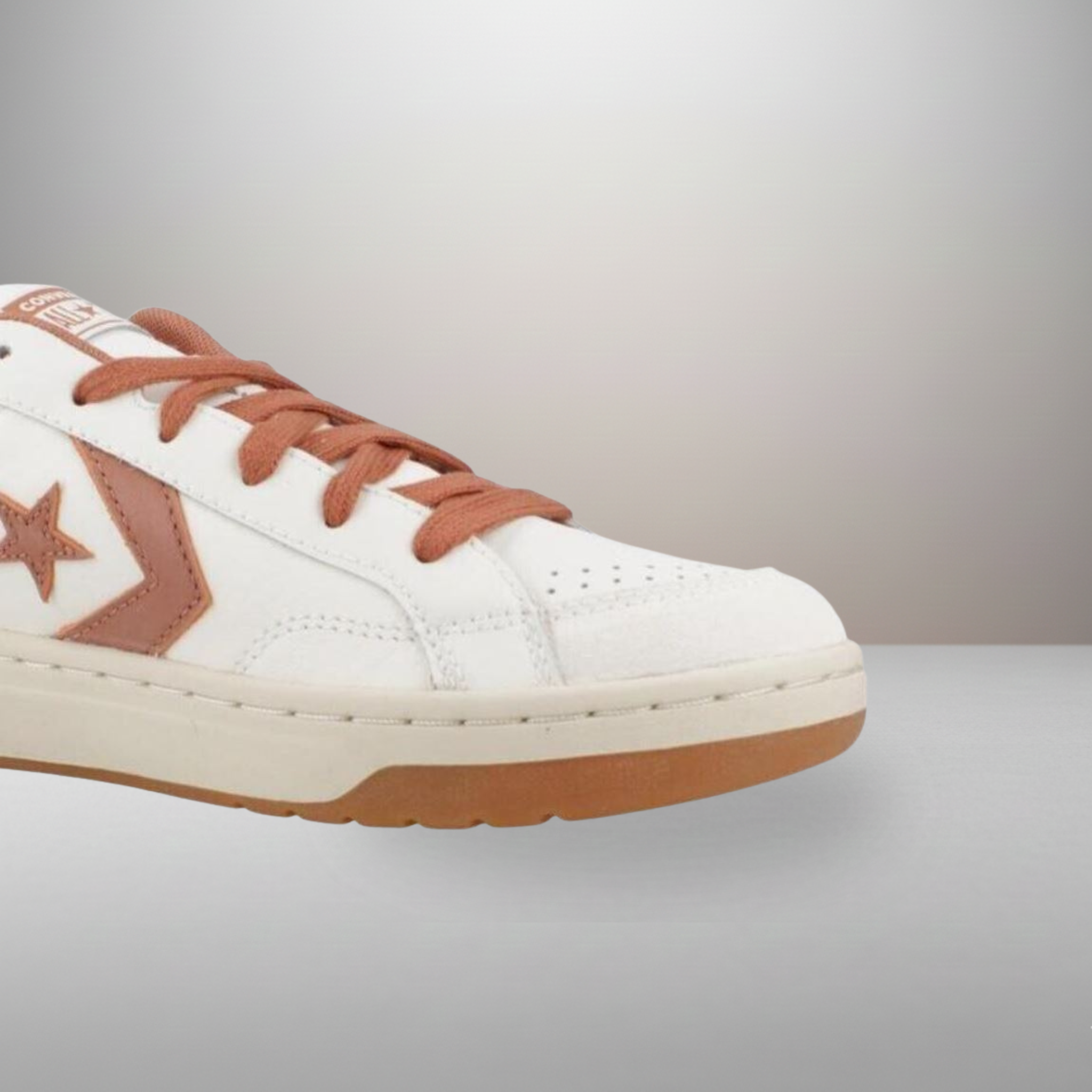 Zapatillas Converse Pro Blaze Classic Leather & Suede blanco talla 42.5 detalle de las cordoneras y lengüeta