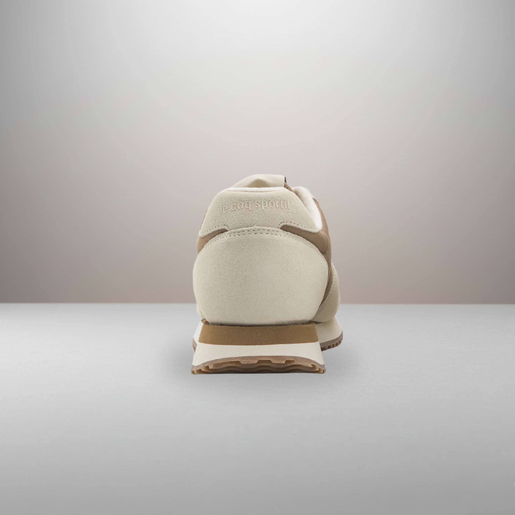 Zapatillas Le Coq Sportif Platinum 2 beige y marrón talla 42 vista trasera del talón