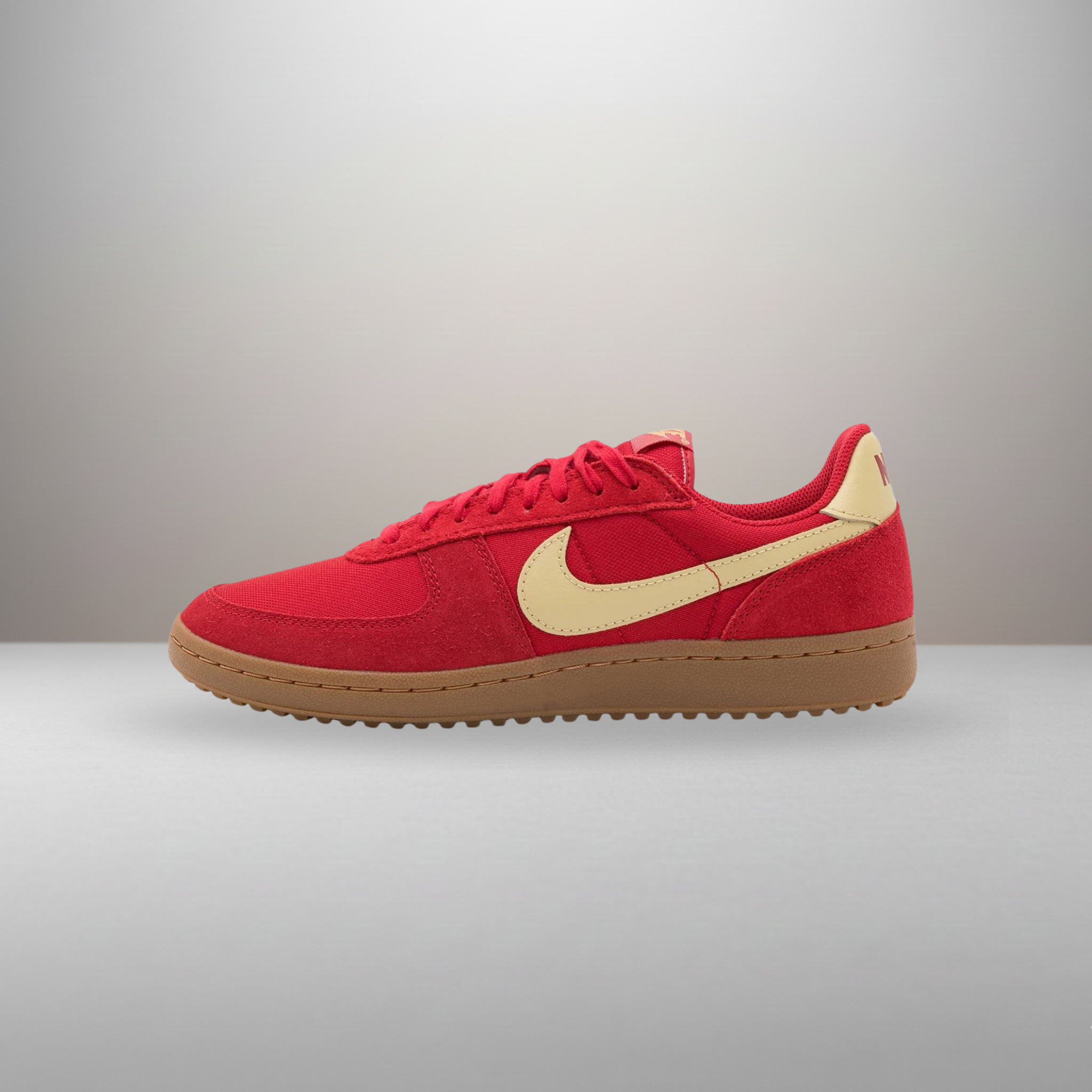 Zapatillas Nike Field General rojo talla 42.5 vista lateral exterior