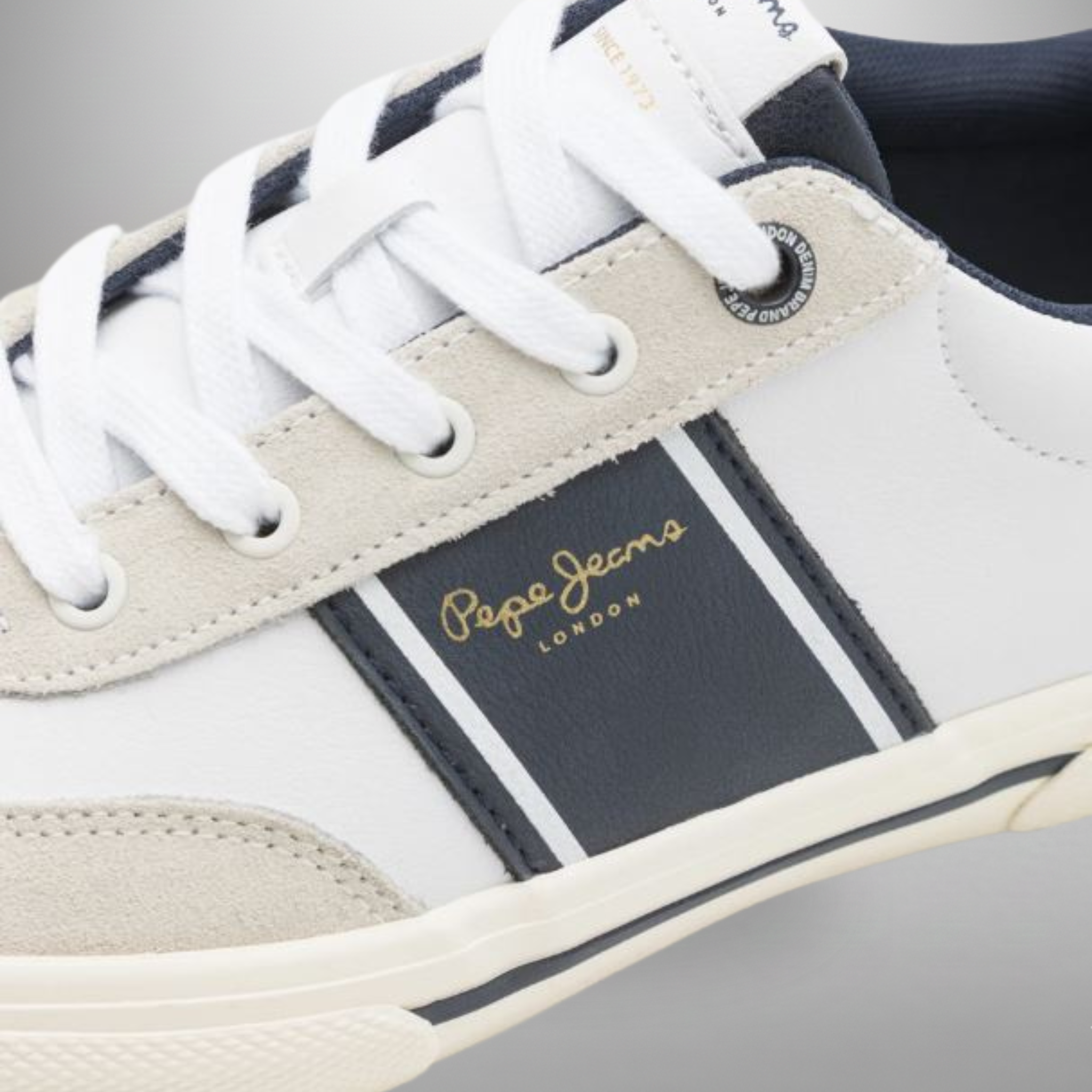 Zapatillas Pepe Jeans Kenton Club blanco talla 43 detalle del logo y materiales