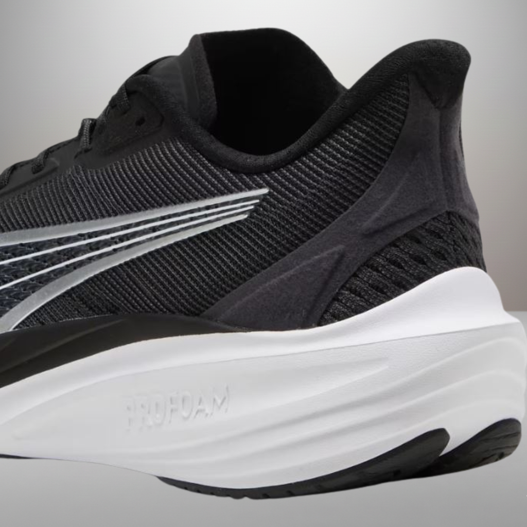 Zapatillas Puma Darter Pro negro talla 42 vista trasera del talón