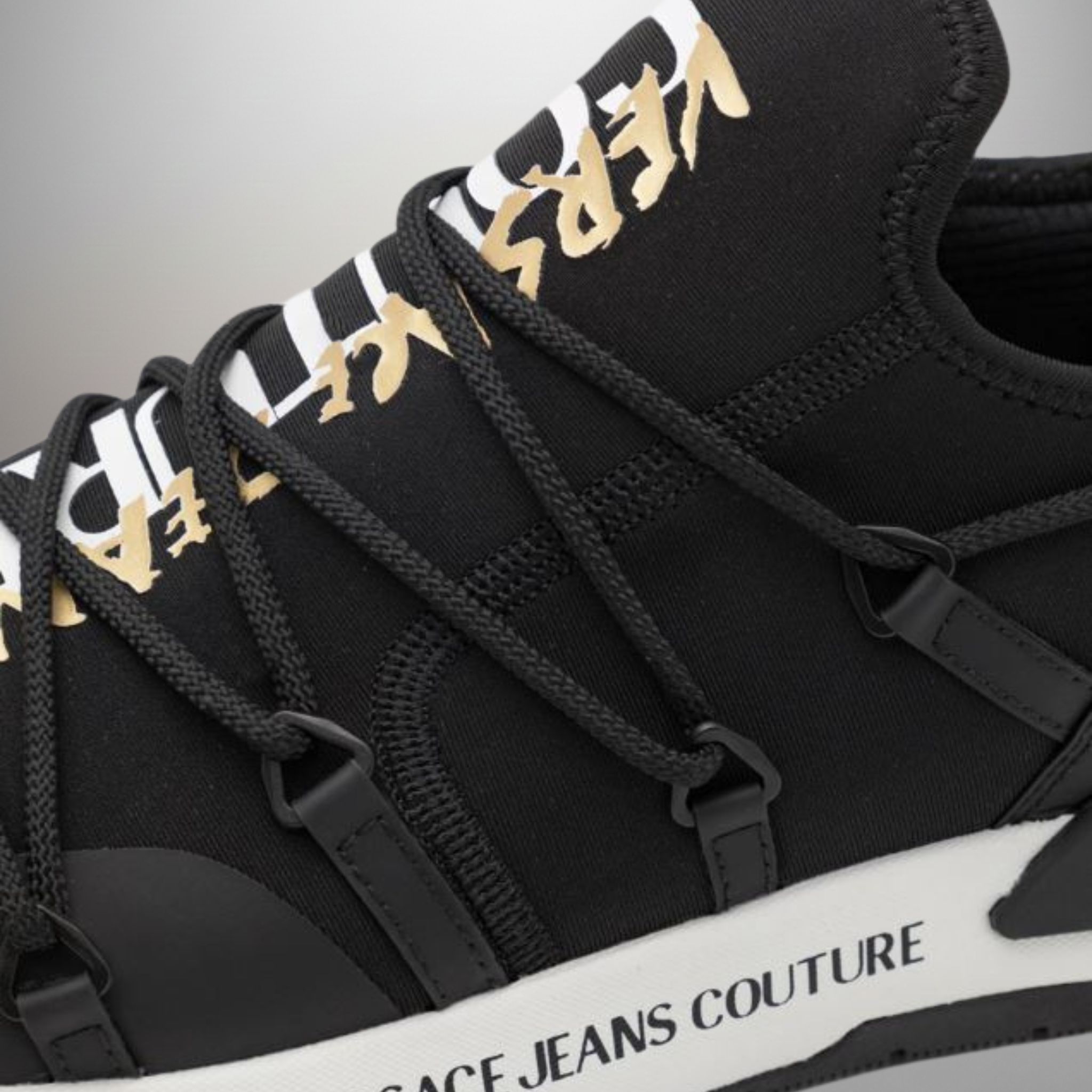 Zapatillas Versace Jeans Couture negro talla 43 detalle de las cordoneras